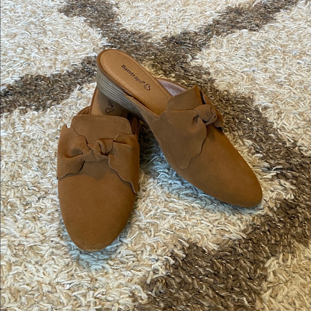 Baretraps Bow Mules